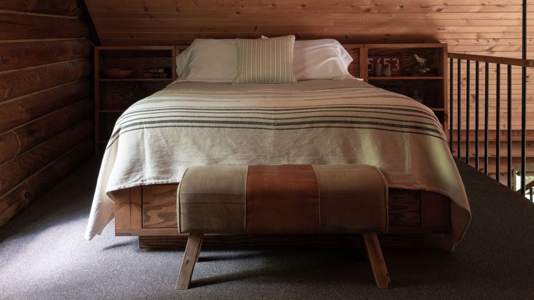 The Log Cabin Queen Bed